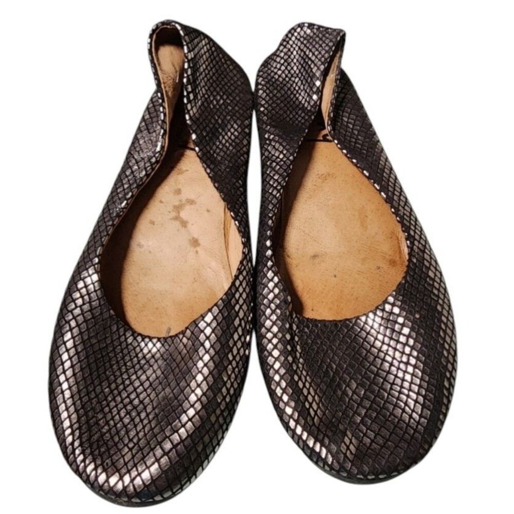 French Sole FS/NY Zeppa Black Metallic Snake Print Wedge Flats Size 7.5 Italy